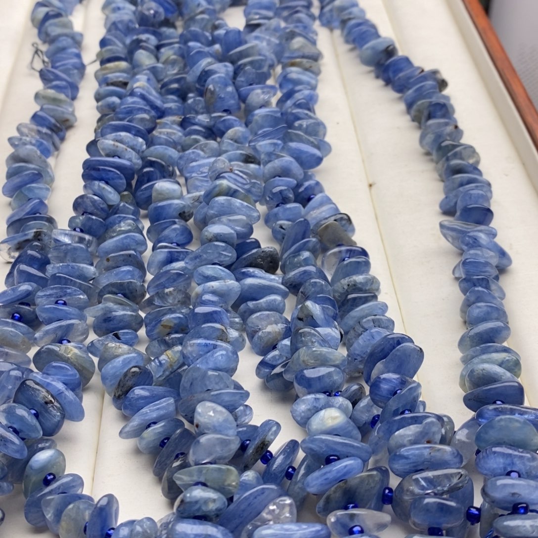 玛瑙/玉髓未镶嵌珠宝半成品一条天然蓝晶石中孔隔片