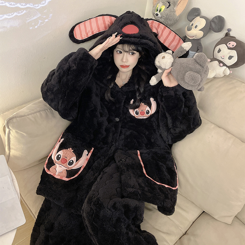 睡衣女秋冬季珊瑚绒家居服新款毛绒加厚保暖卡通三层夹棉连帽套装