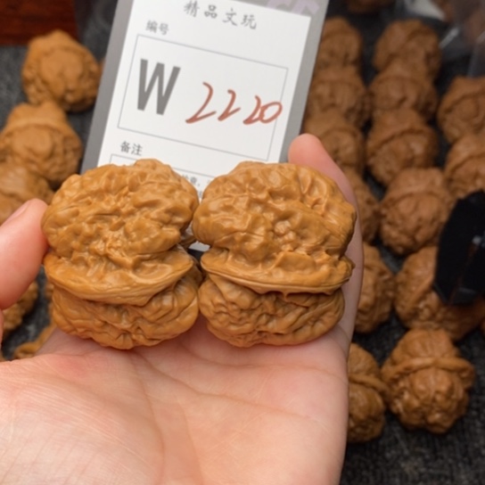 吊坠桃核我是第一百40