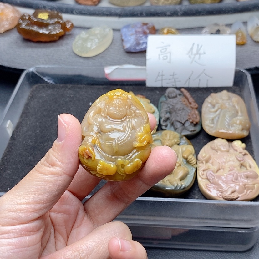 【闪购商品】定制石英质玉吊坠未镶嵌