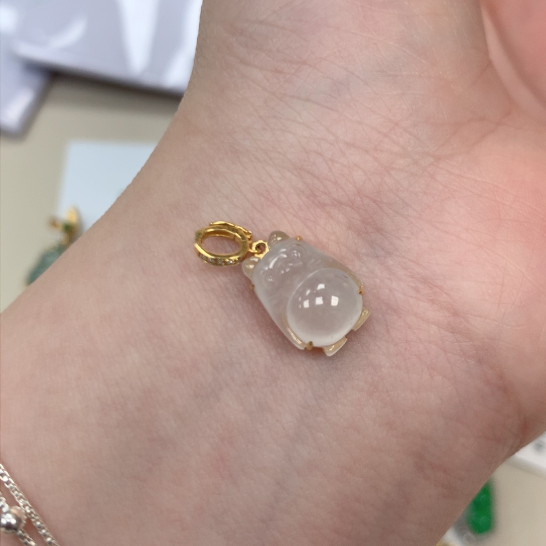 翡翠颈饰18K金镶嵌东****-龙猫