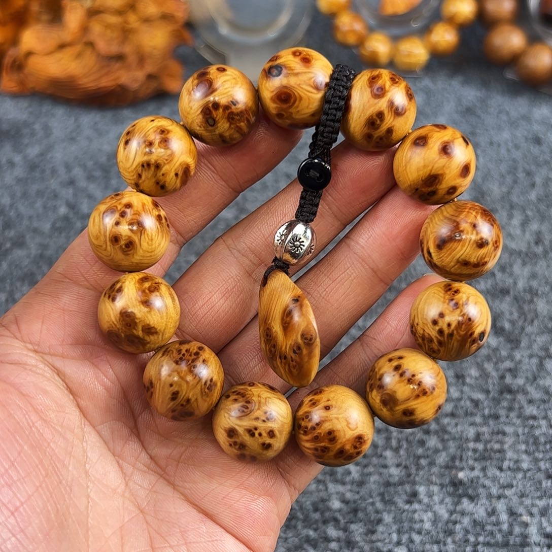 柏木18太行崖柏陈化瘤疤