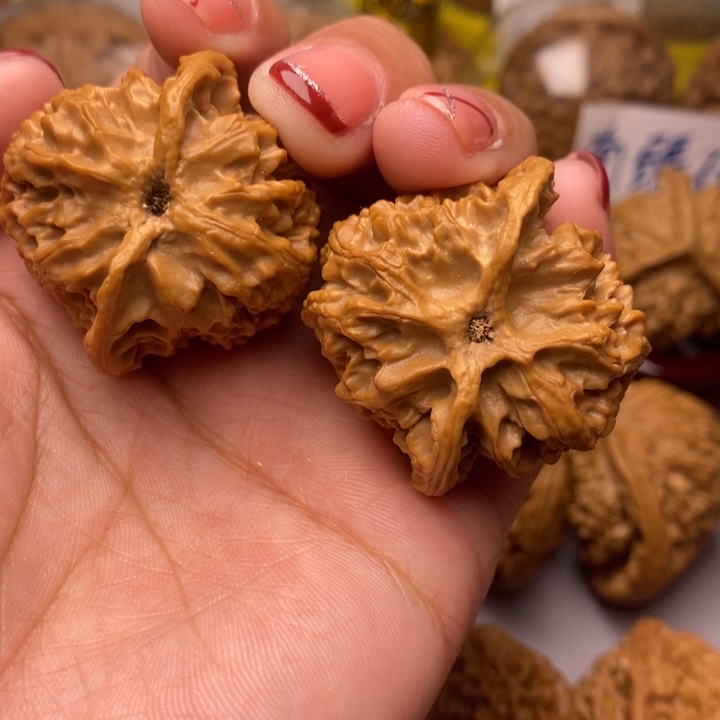 文玩核桃把件苹果狮子头