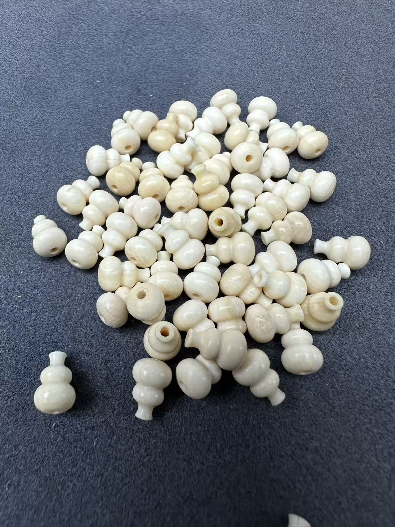 【百亿弟子珠】天然猛犸原牙原色 葫芦弟子珠一对（6+mm×9+mm）