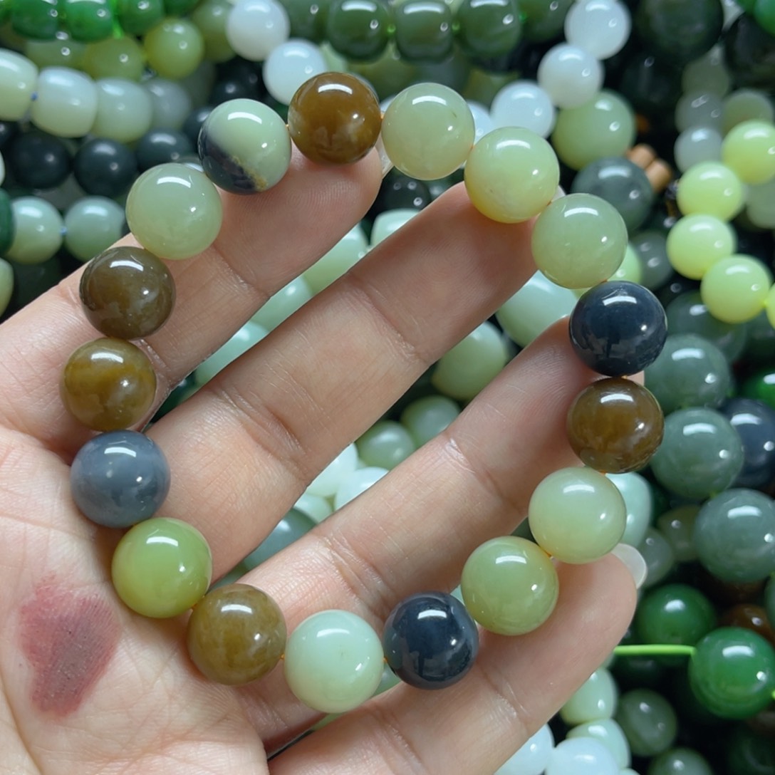 和田玉手链未镶嵌多样性