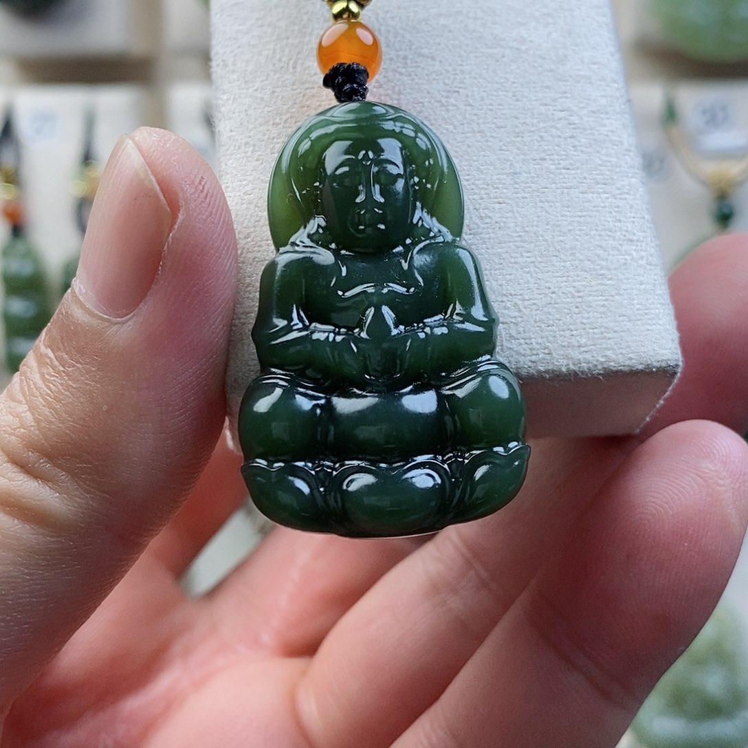 颈饰未镶嵌和田玉