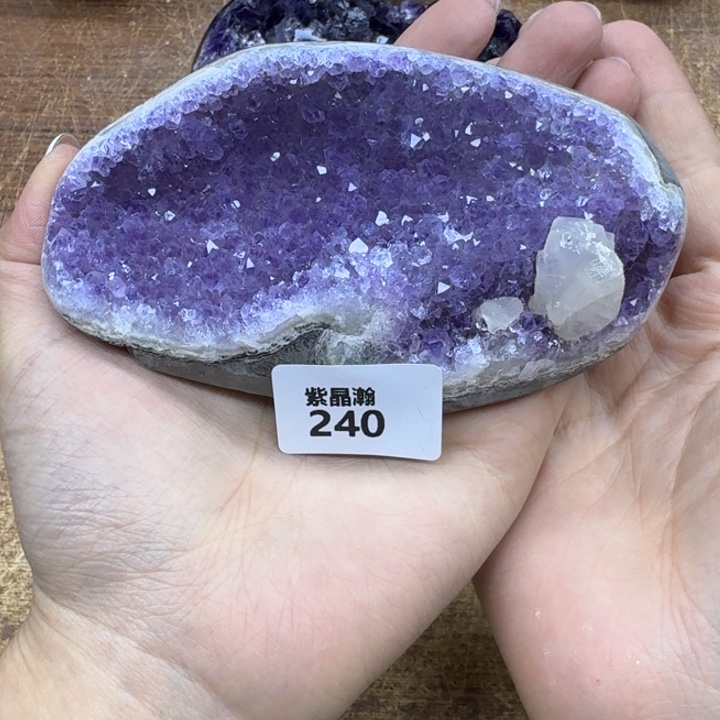 水晶大型摆件（非配饰）未镶嵌