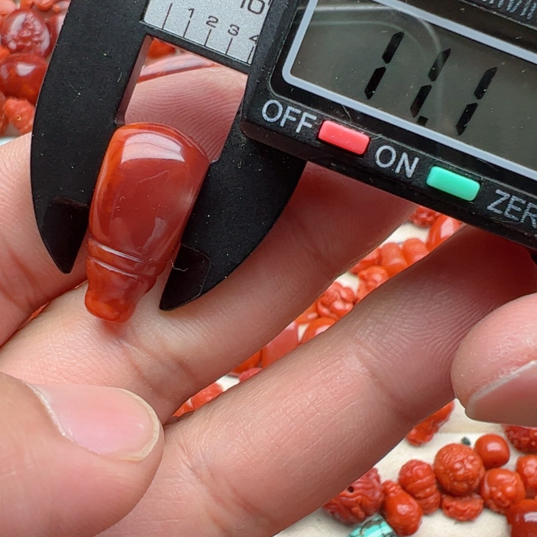 南红玛瑙配饰未镶嵌