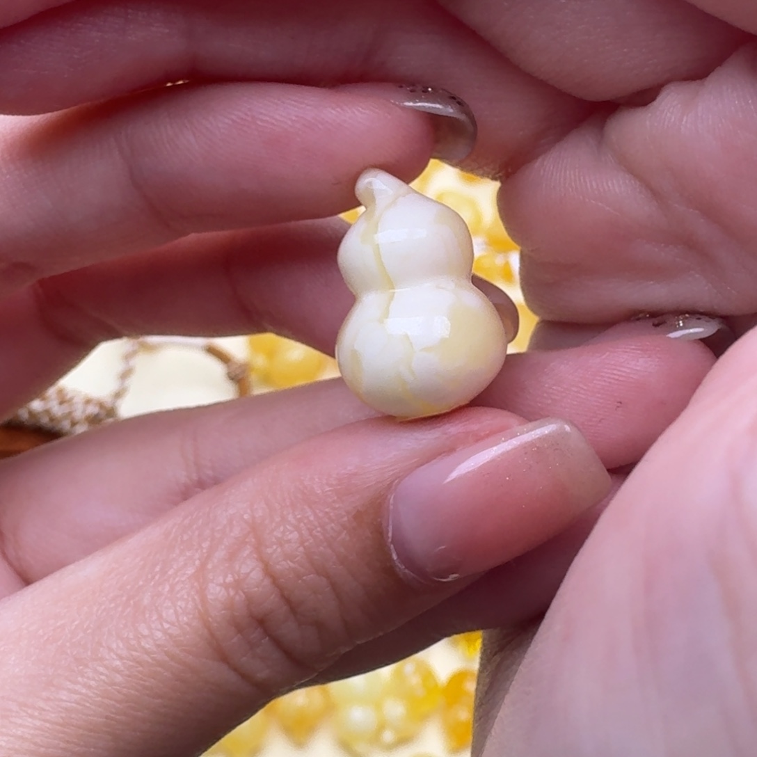 琥珀未镶嵌裸石6号