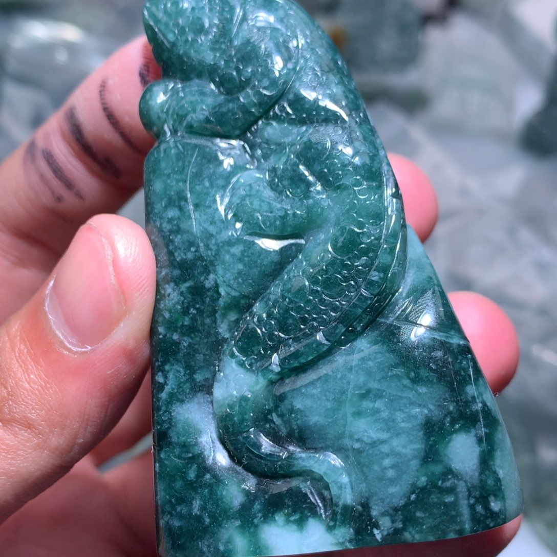 翡翠未镶嵌颈饰保真天然a货翡翠