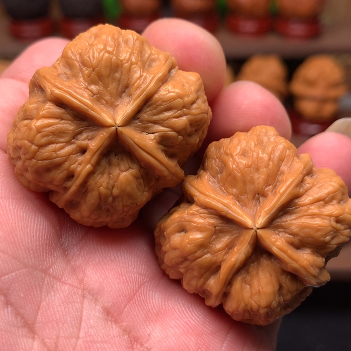 文玩核桃吊坠四龙