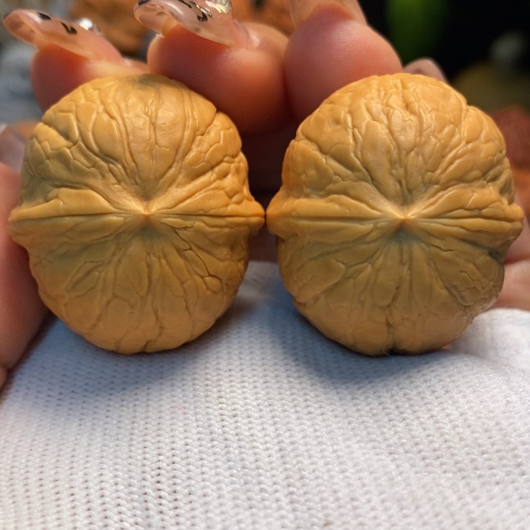 把件文玩核桃蛇皮球元宝