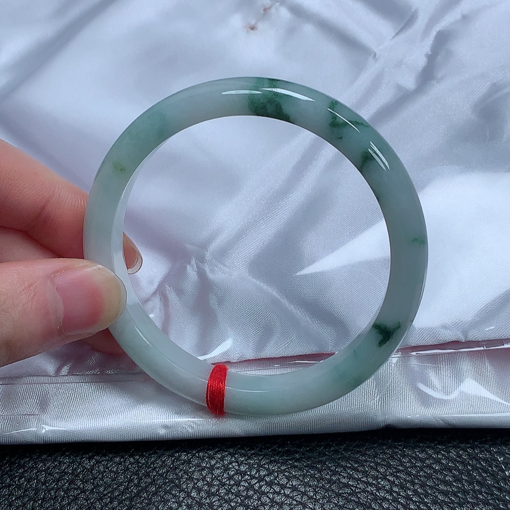 天然缅甸A货翡翠60/61大圈胶质感飘花正圈手镯（A523#）