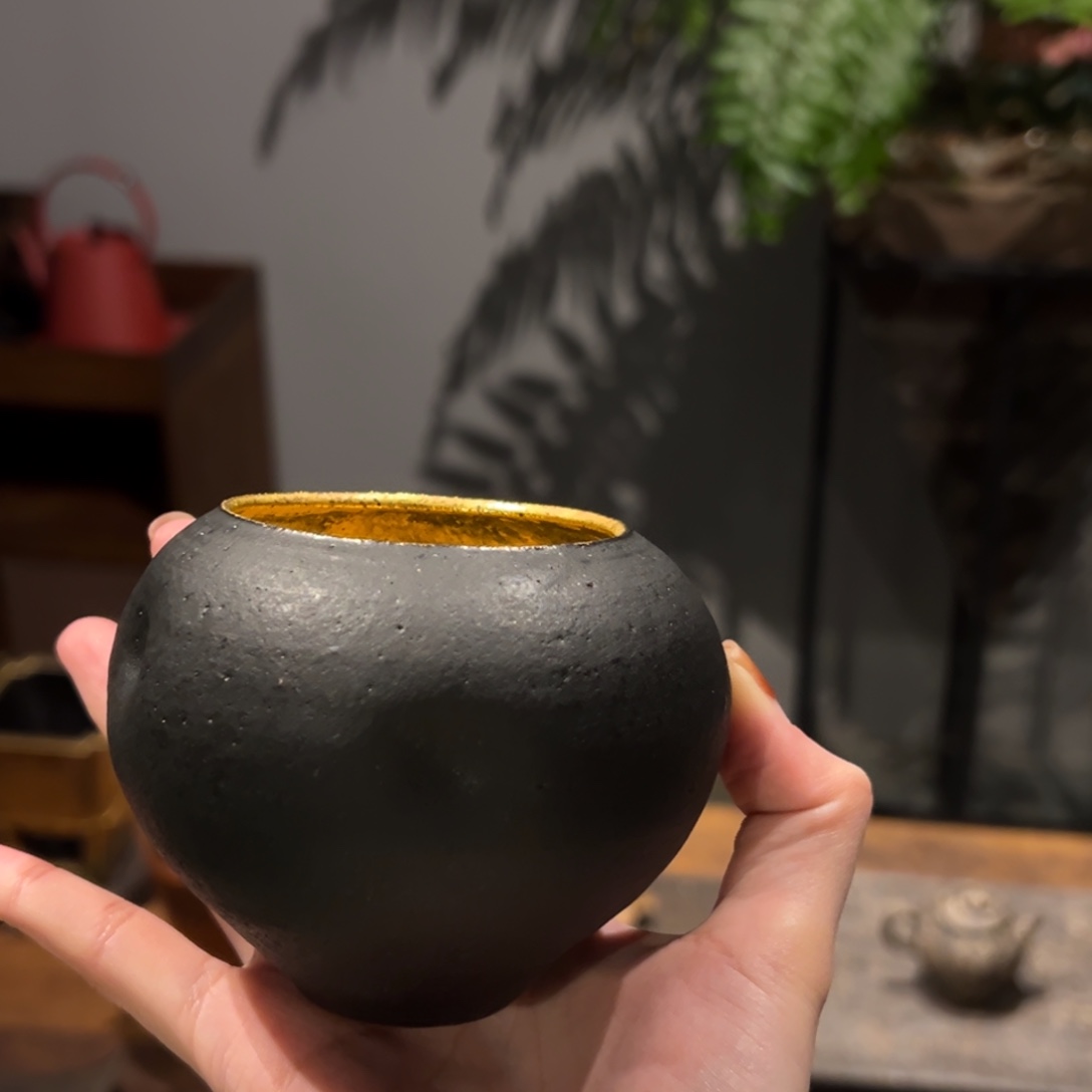 摆件陶瓷。     陶瓷。      