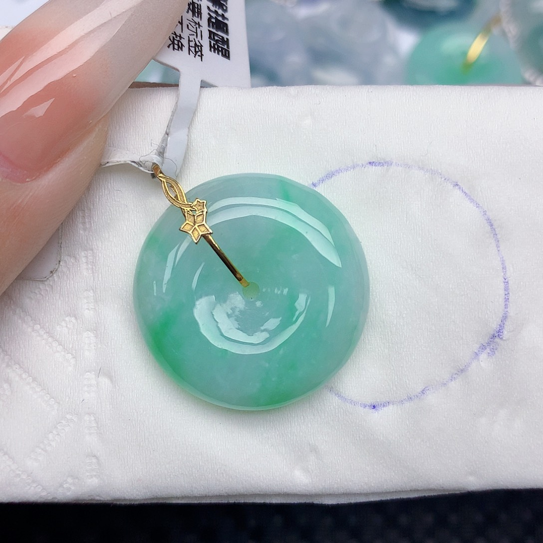 翡翠18K金镶嵌颈饰天然缅甸翡翠a货百元以上9元证书费自理