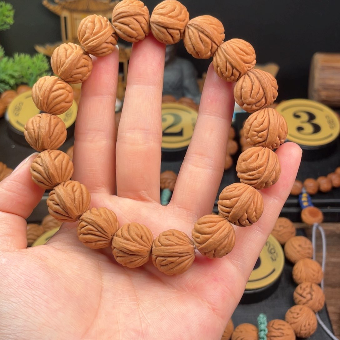 吊坠桃核祥云纹16