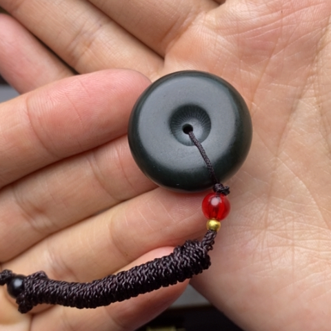 蒿***蒿和田玉未镶嵌颈饰