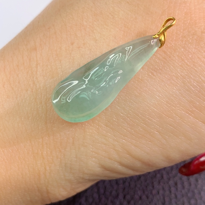 翡翠颈饰18K金镶嵌翡翠