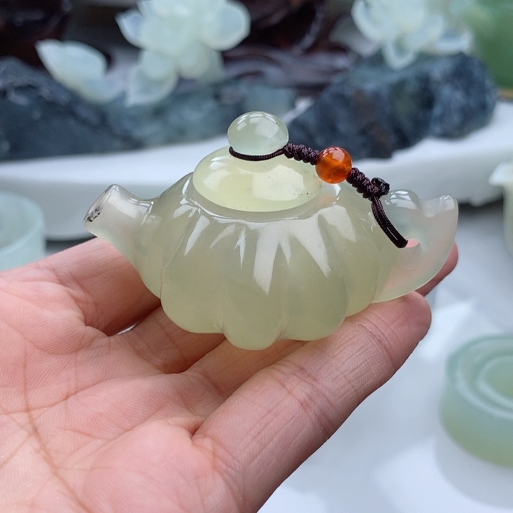 岫玉四大名玉手把件未镶嵌