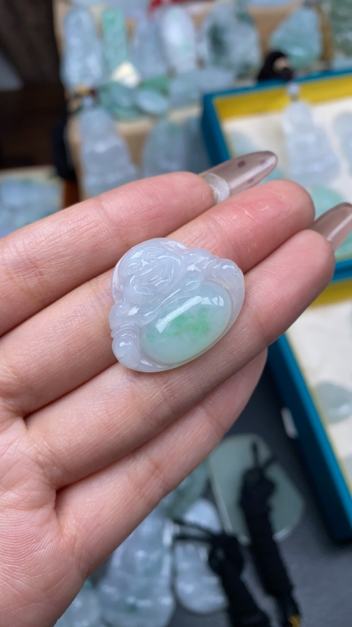 天然翡翠佛公吊坠