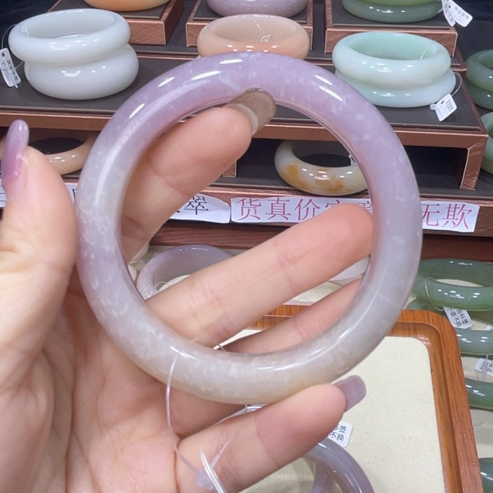 …***～石英质玉手镯未镶嵌