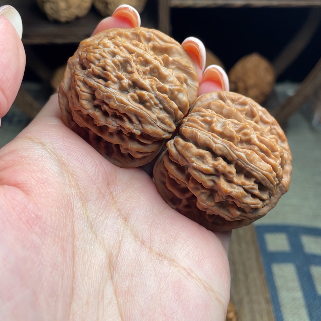 文玩核桃吊坠43全品红皮楼