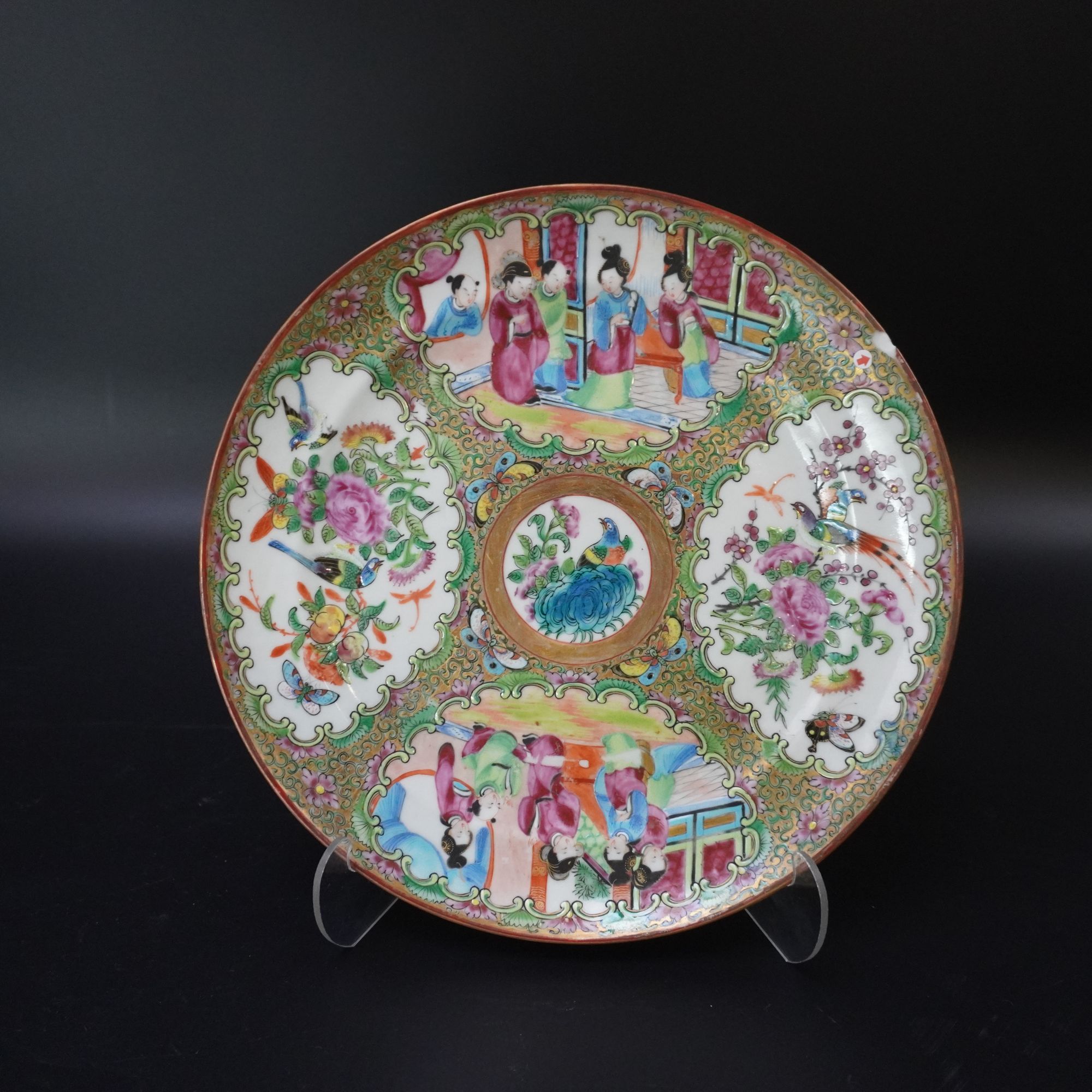 Lot.25120726清晚期广彩开窗人物花鸟纹赏盘 直径约24.2cm