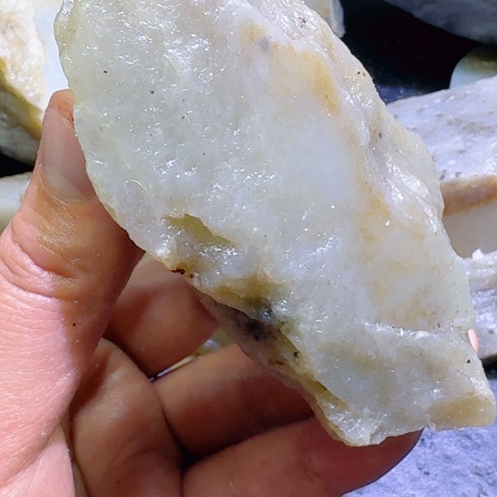 和田玉未镶嵌珠宝半成品