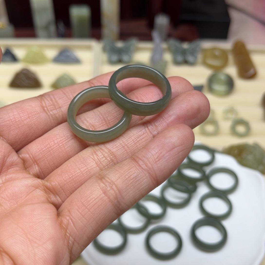 用***9和田玉未镶嵌珠宝半成品