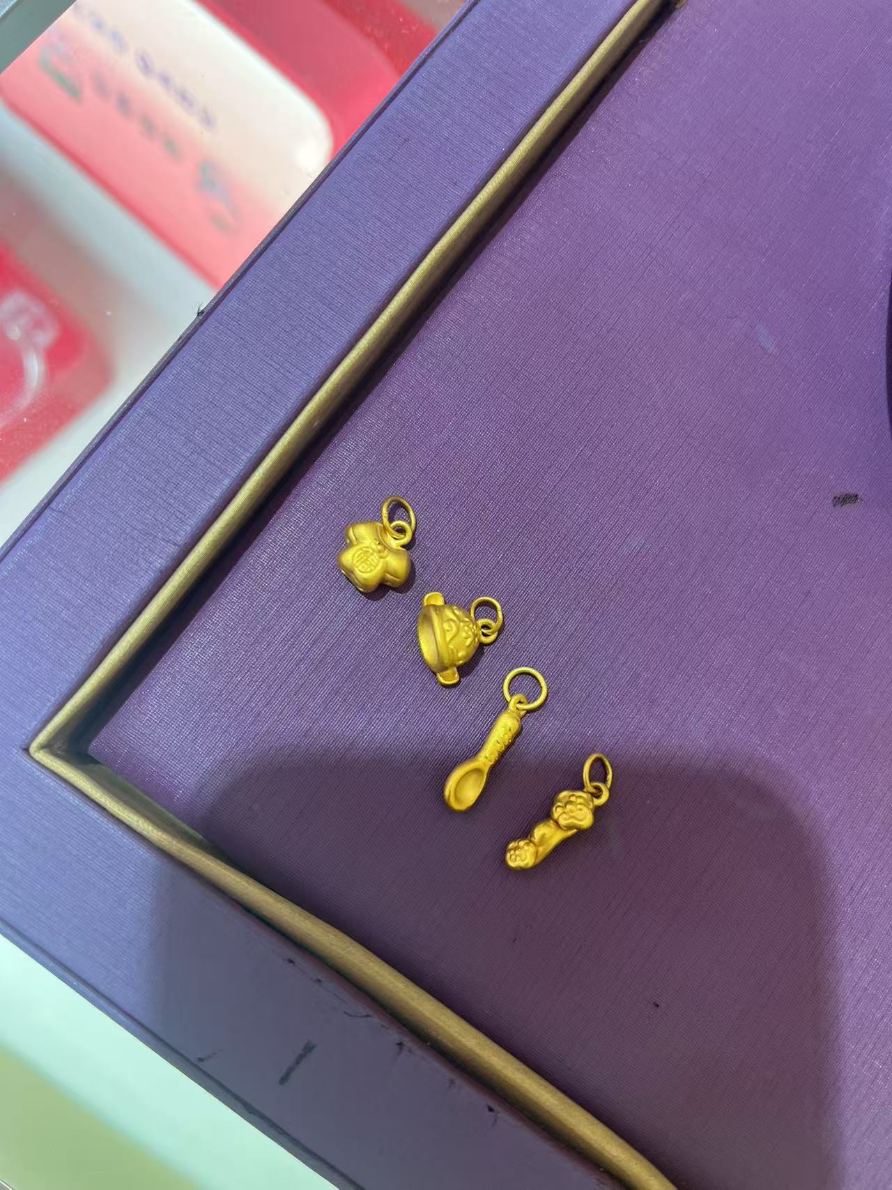 SUNFEEL赛菲尔硬金®足金衣帽勺如意吊坠