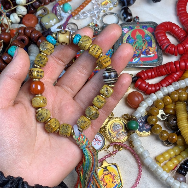 泥塑@**了藏式风格民俗手工艺