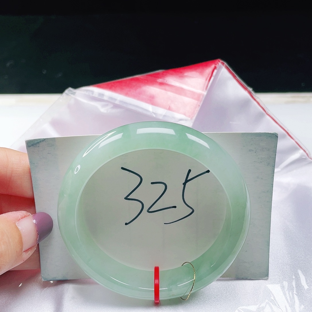 翡翠未镶嵌手镯缅甸翡翠54