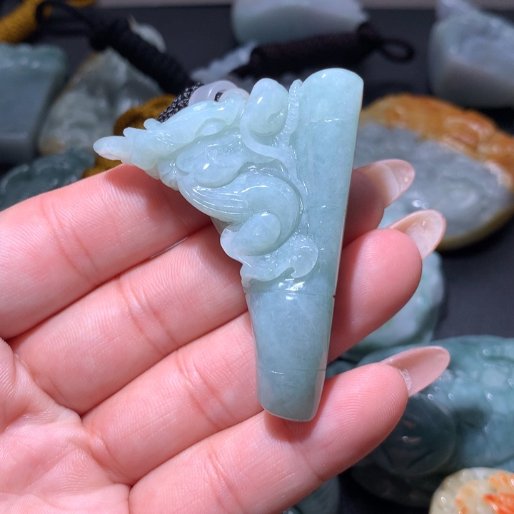 翡翠未镶嵌颈饰保真天然A货翡翠