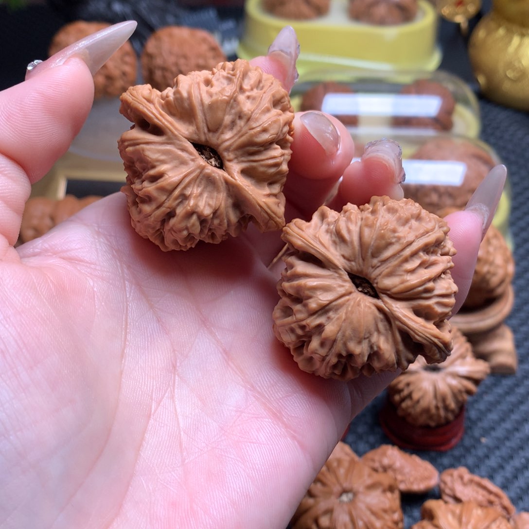 文玩核桃把件纯**士41全品三角南疆