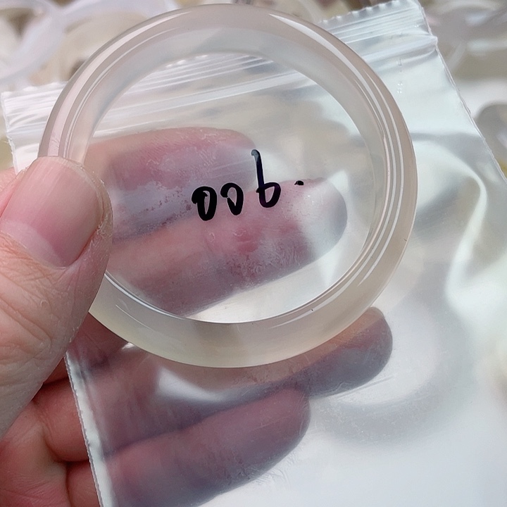 玛瑙/玉髓手镯未镶嵌006