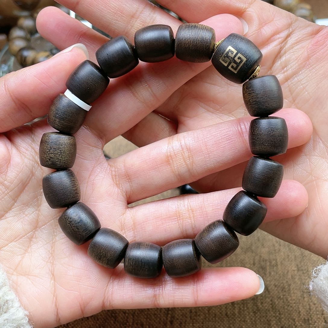 沉香手串金****5越南芽庄白奇楠雷击沉水料1.2