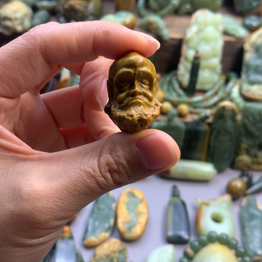 未镶嵌岫岩河磨玉（透闪石质玉）珠宝奇石风****8