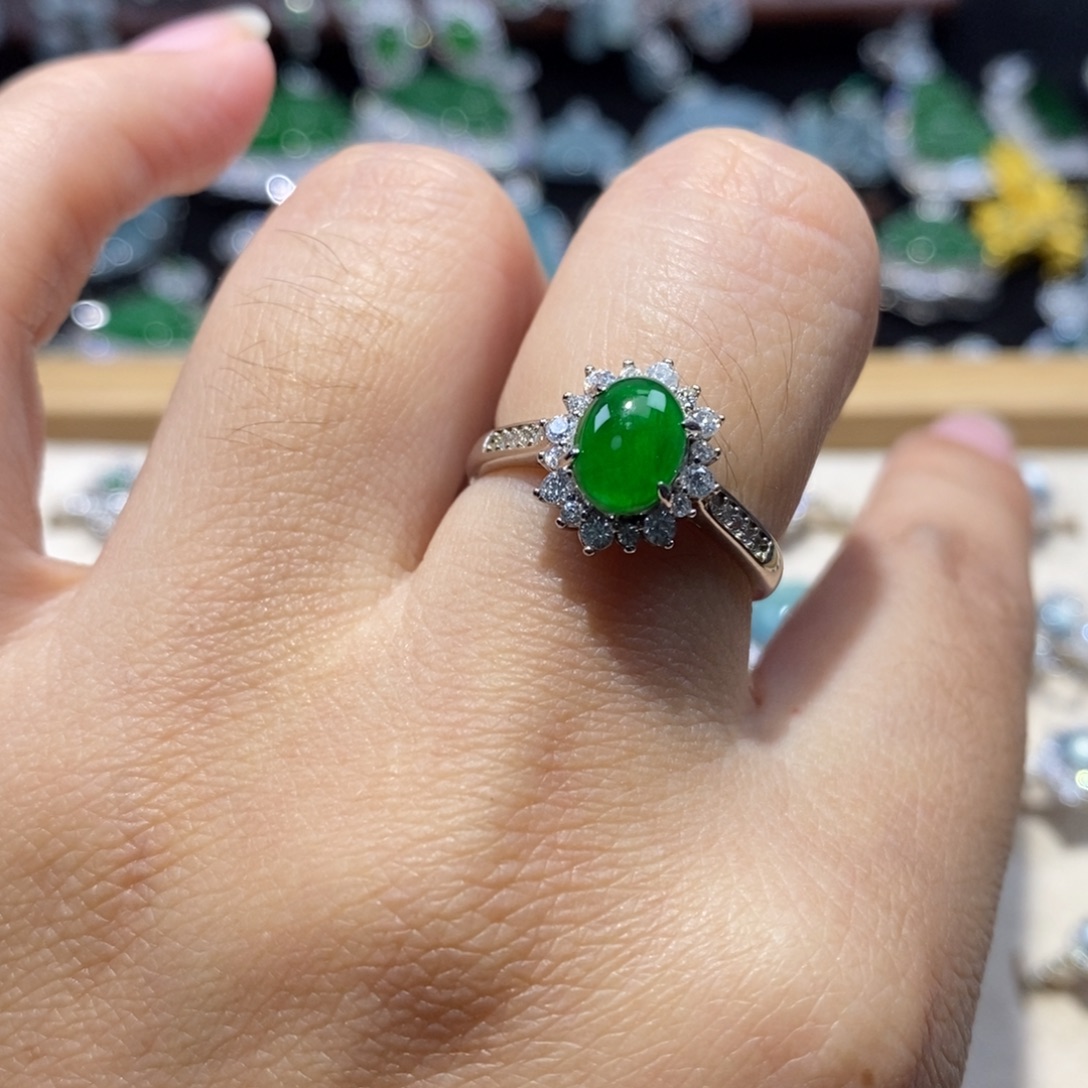 O***e翡翠银S925镶嵌颈饰翡翠