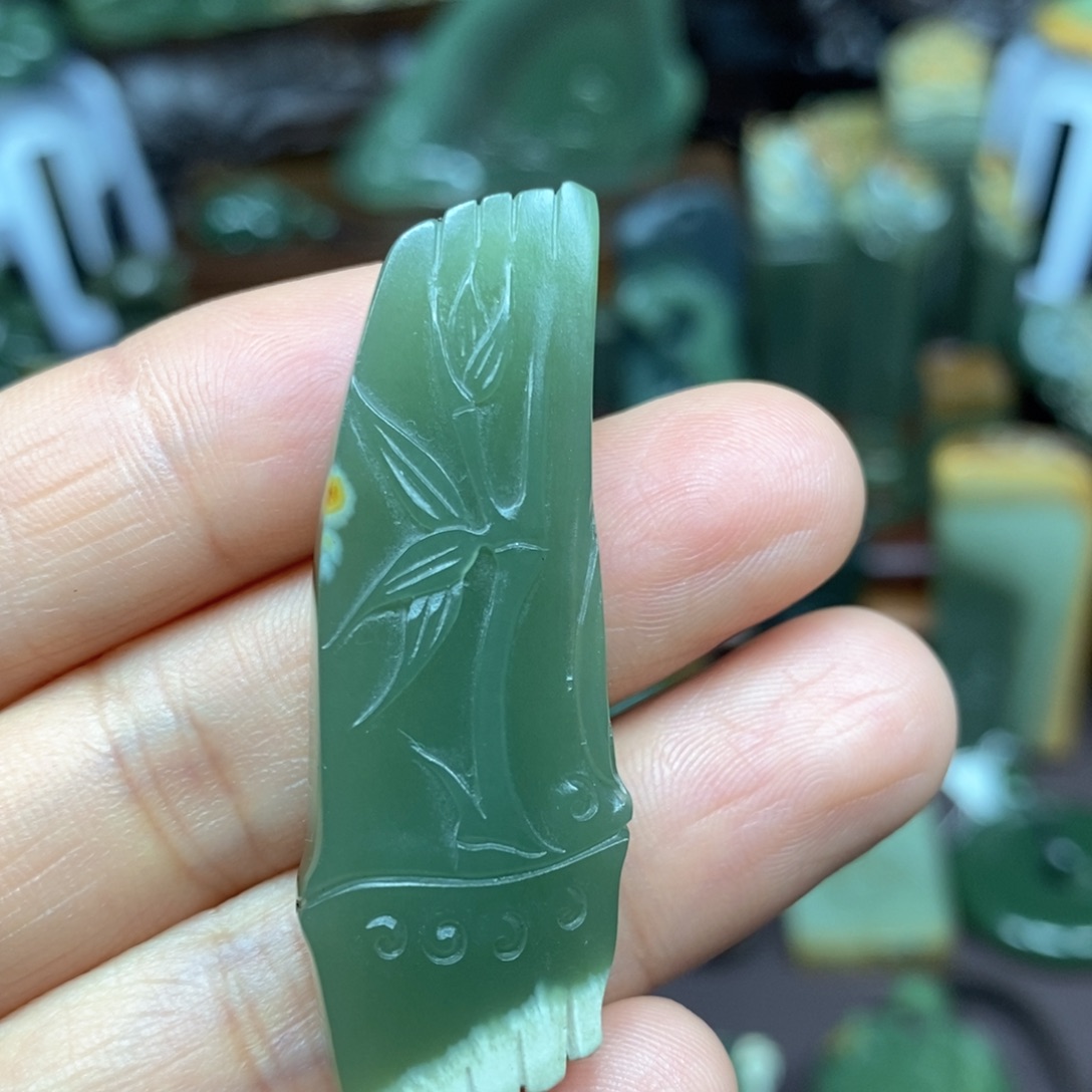 岫岩老玉（透闪石质玉）未镶嵌把件