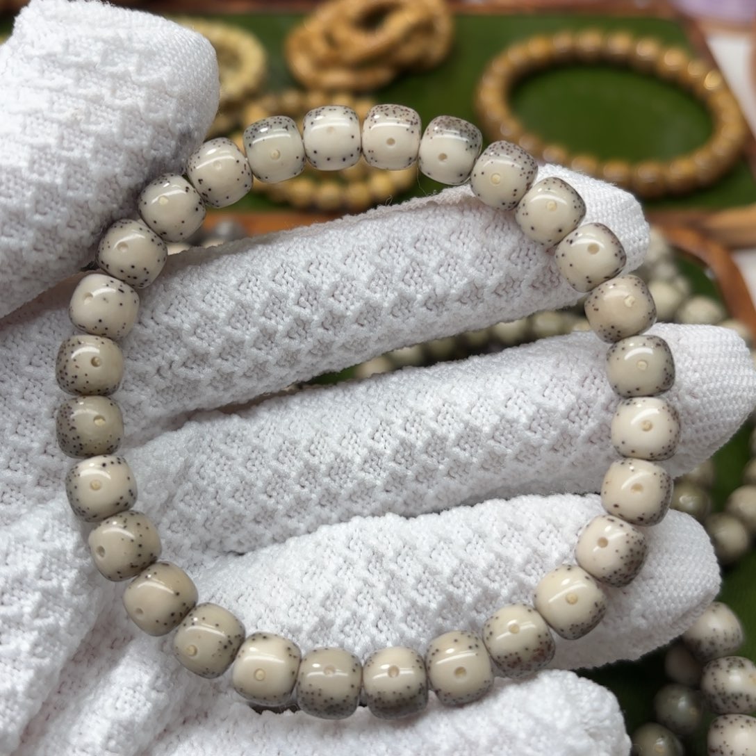 星月菩提吊坠7*8双留白单圈金银标款