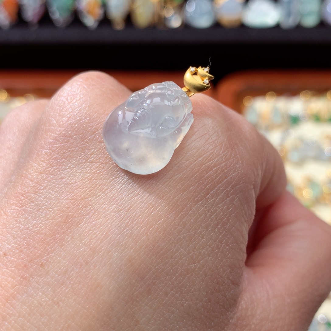 翡翠颈饰未镶嵌米*多翡翠