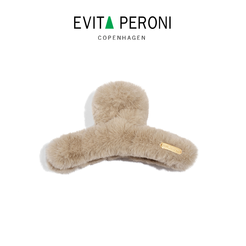 Evita Peroni/依慧达质感气质毛绒鲨鱼抓夹秋冬新款ZB