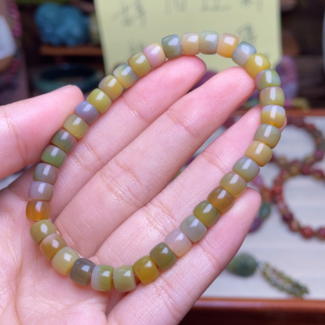 玛瑙/玉髓珠宝半成品未镶嵌盐源玛瑙直切手串