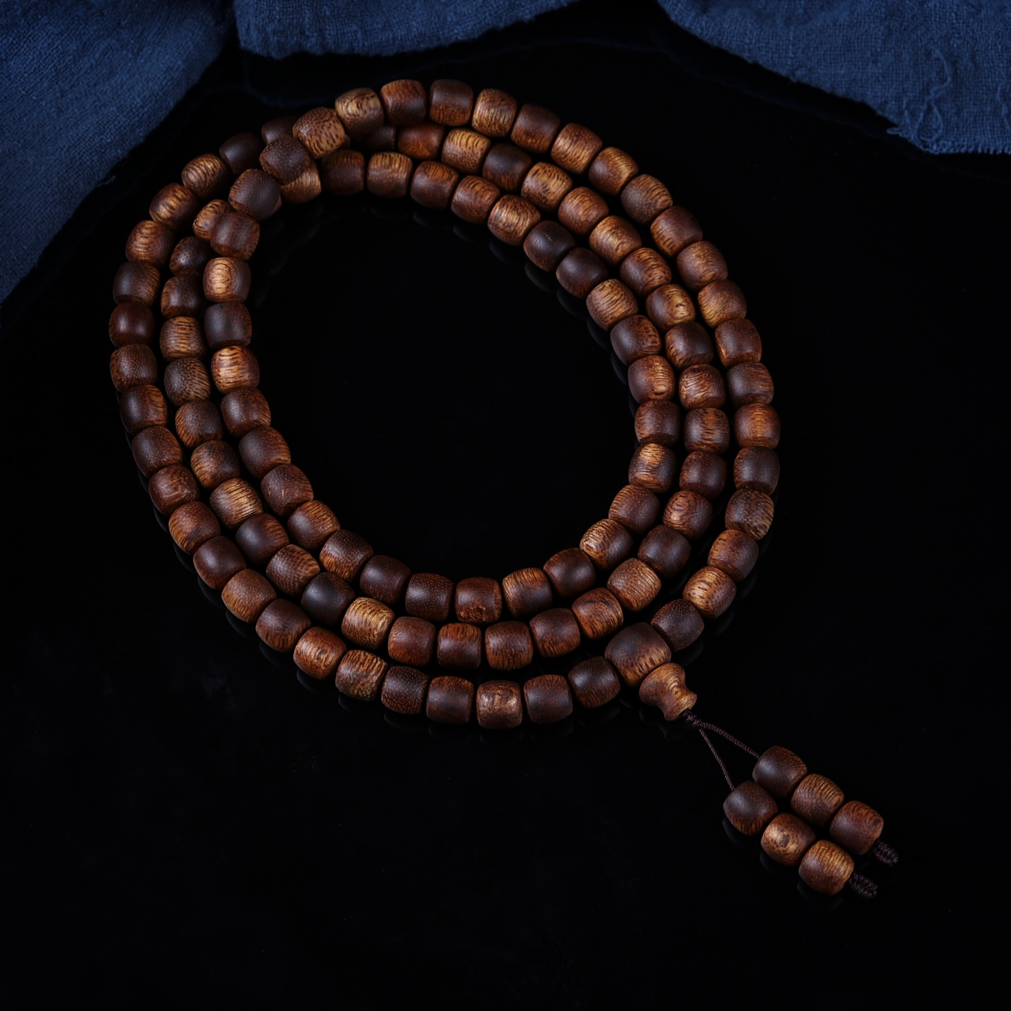 沉香占城血结奇楠0.8*108桶珠设计款