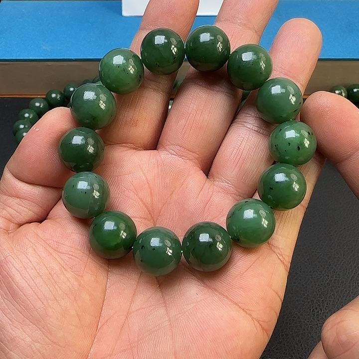 和田玉（碧玉）未镶嵌手链