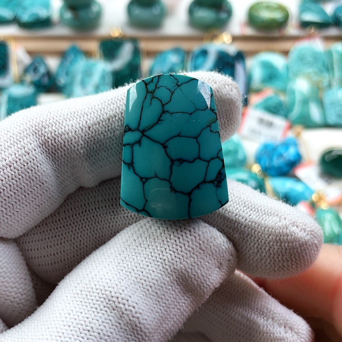 绿松石未镶嵌车挂