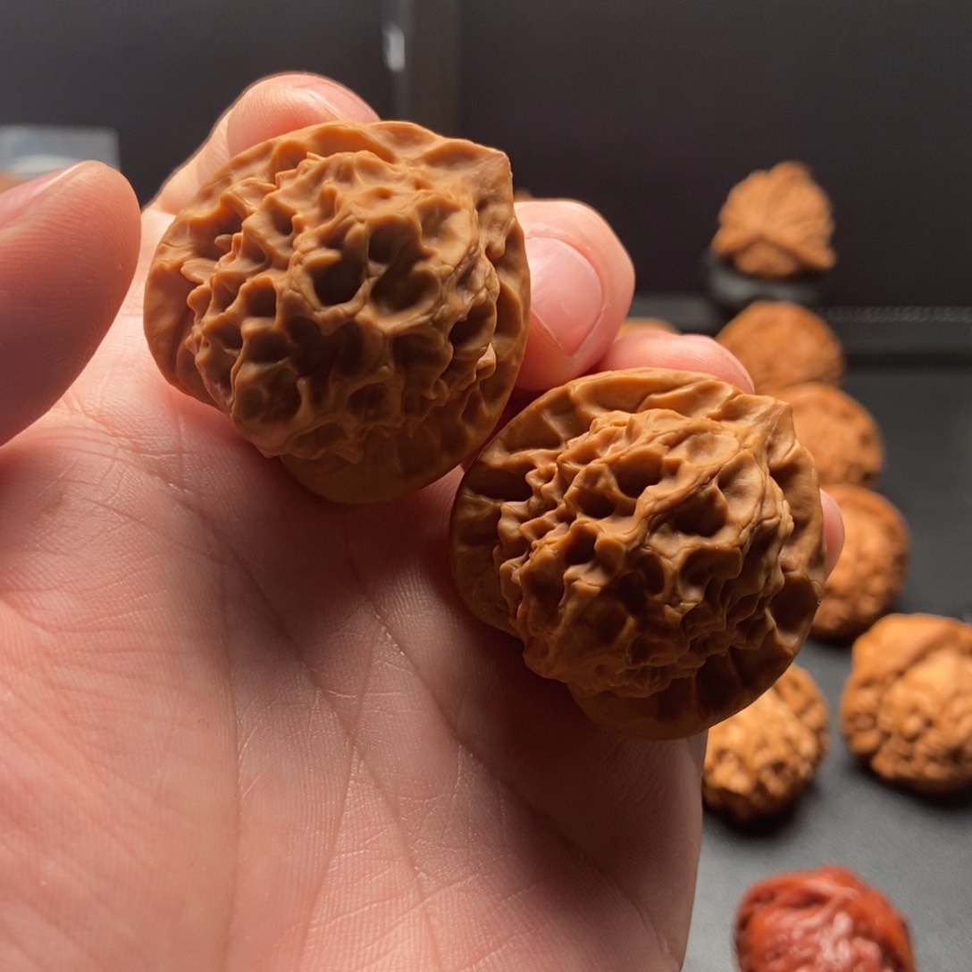 文玩核桃吊坠龙鳞38尺