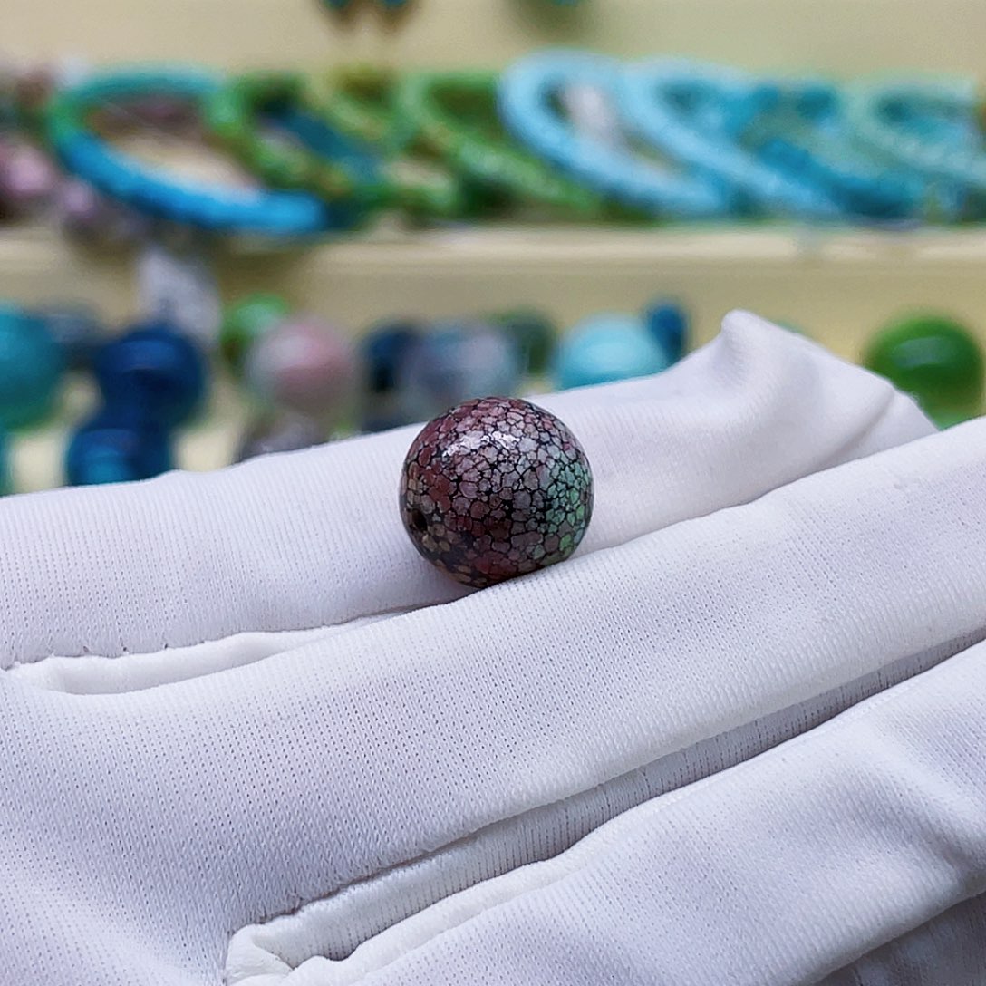 绿松石颈饰未镶嵌