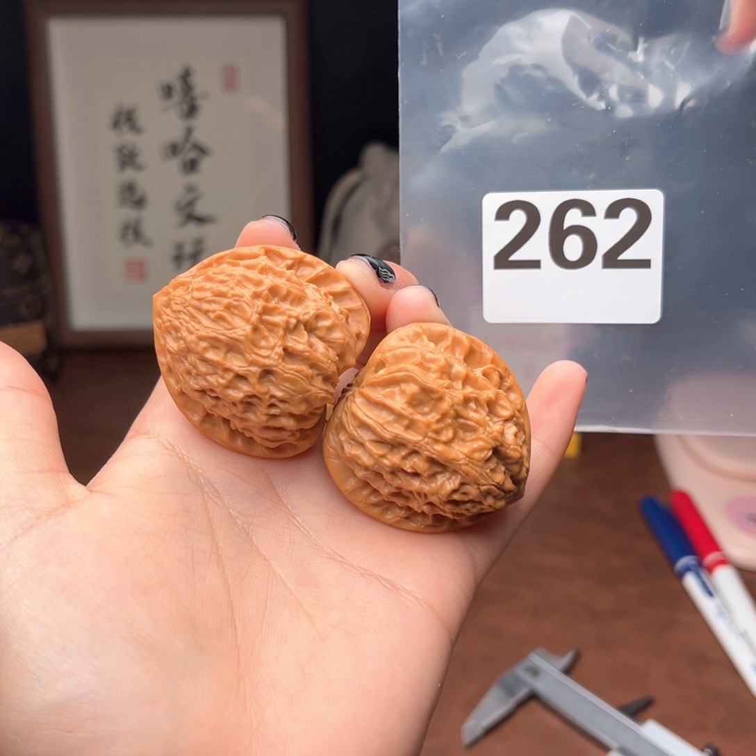 文玩核桃吊坠金牛41