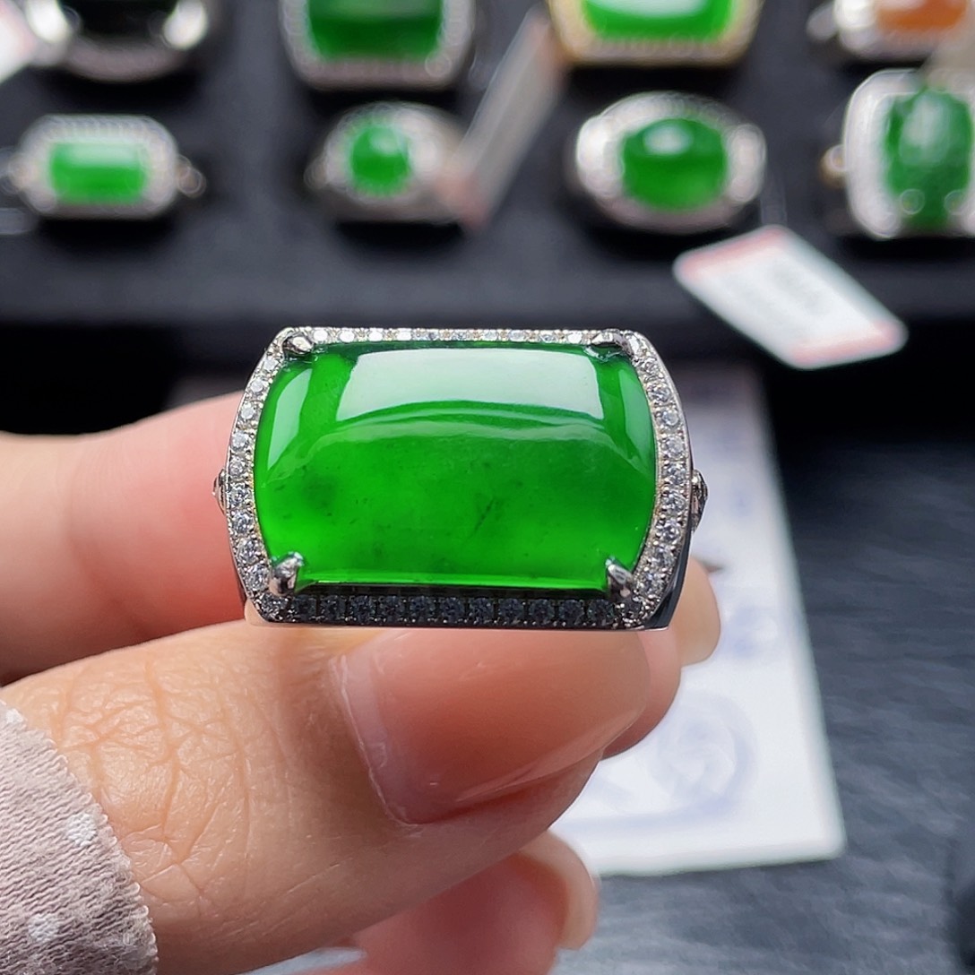 翡翠戒指银S925镶嵌天然a货翡翠没运费险2640